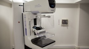 Mammographie, nouvel appareil pour moins de douleur mammographie mammographe cancer sein appareil douleur