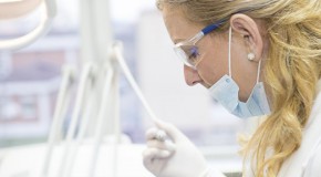 Des sages-femmes pour la pratique de l’IVG par aspiration IVG aspiration interruption volontaire de grossesse avortement sage-femme médecin