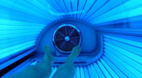 Cabines de bronzage, l’ANSES demande leur interdiction cabine bronzage uc cancer mélanome cancérigène