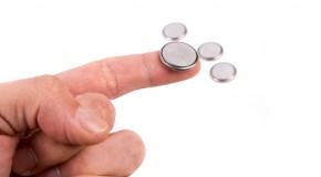 Piles boutons, alerte sur les risques d’ingestion pile bouton pile plate ingestion enfant risque santé