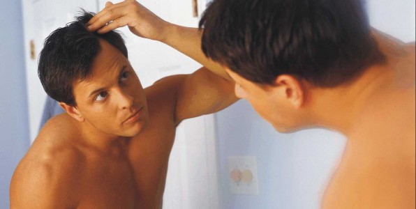 La perte des cheveux touche de nombreux hommes