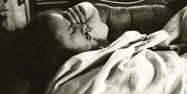Une migraine peut durer entre 4 heures et 72 heures, il faut la traiter ds les premiers symptmes.  Nesster on Flickr http://ow.ly/u3XmB