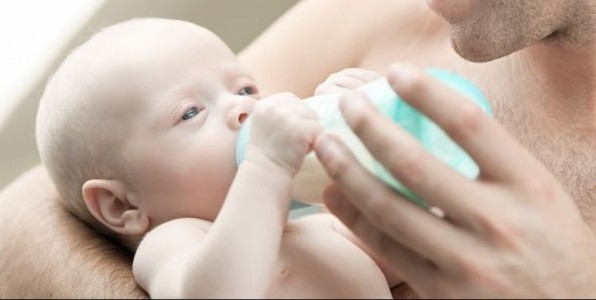 sein bb allaitement biberon lait maternel lait industriel