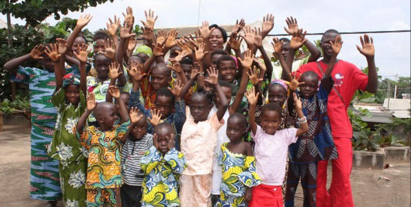 3,6 millions d'enfants en Afrique sont orphelins, suite  la mort de leur parents  cause du sida