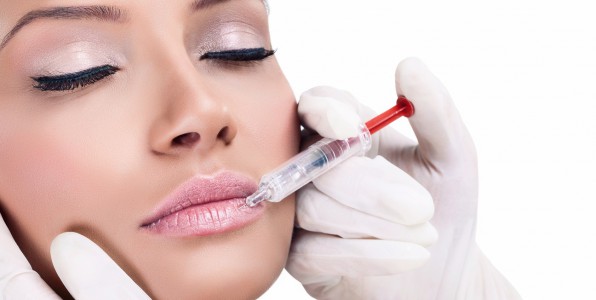 La chirurgie esthétique : 40 % des français prêts à y recourir chirurgie esthétique intervention épilation au laser liposuccion lifting botox