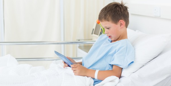 enfant hospitalisation opration chirurgicale jeu stress