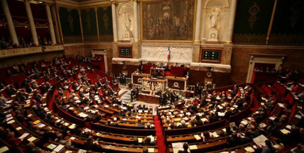 Aide Médicale d’Etat : Laurent Wauquiez dénonce un système d’assistanat Aide Médicale d'Etat Laurent Wauquiez Assemblée Nationale fraude étranger