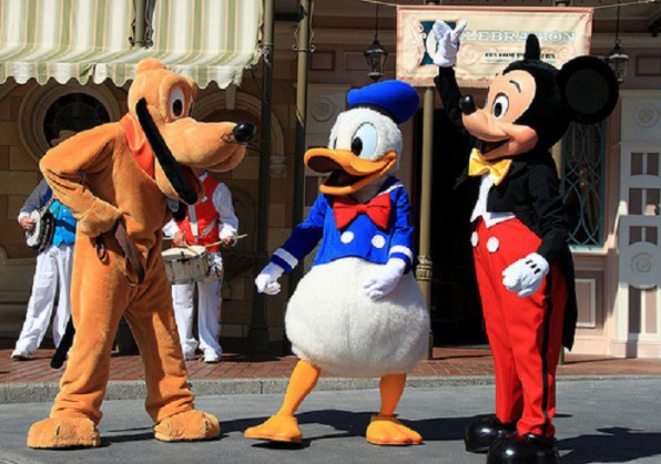 Disneyland Paris est accus de discriminations envers les personnes handicapes mentales