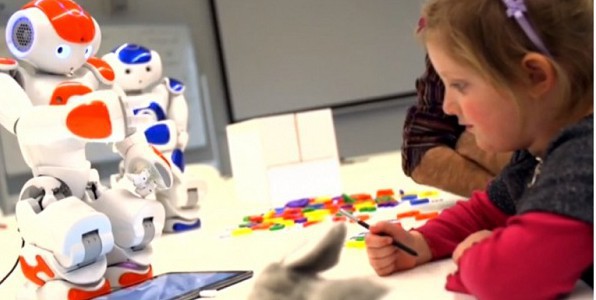 Robot lecture enfant apprentissage 