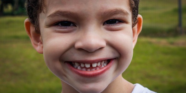 Prendre soin des dents des enfants est essentiel.