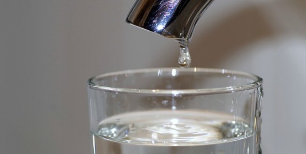 Quelle est la dangerosit des microplastiques contenus dans l'eau du robinet ?