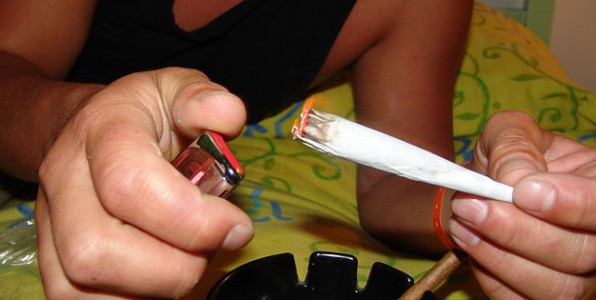 Fumer du cannabis rduit les rflexes de conduite pendant de nombreuses heures.