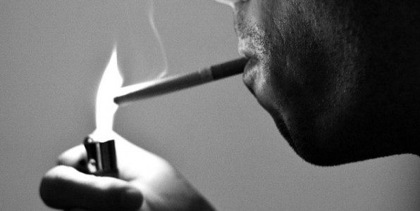 Les jeunes Franais ont un accs trop facile  la cigarette.