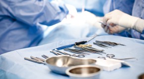 tumeur cancer 8 kg patiente autriche 30 cm excroissance