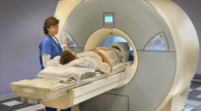 IRM imagerie par r�sonnance magn�tique examen urgence d�lai long 