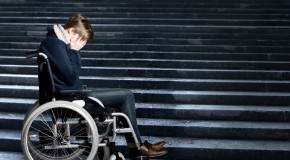 Une neuroprothèse pour se mouvoir avec un exosquelette neuroprothèse exosquelette tétraplégie handicap